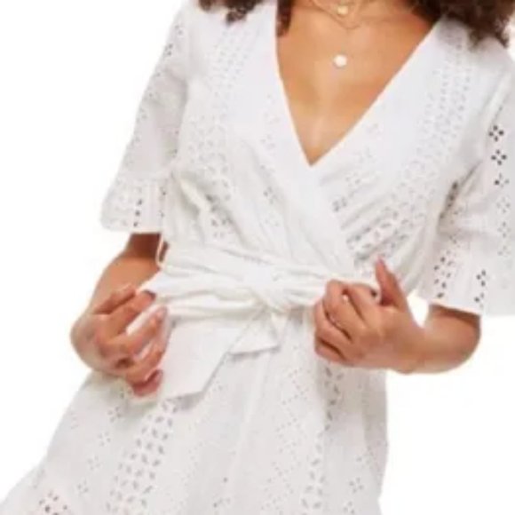 Topshop Pants - TOPSHOP White Eyelet Romper Size 6